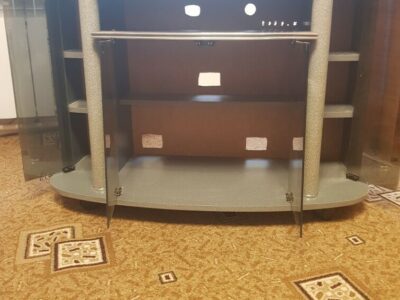 Продаётся тумба под телевизор