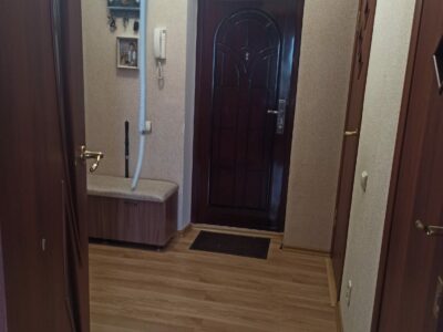 Продаётся двушка в центре с Краснокумского