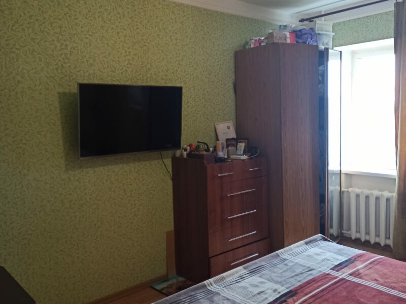 Продаётся двушка в центре с Краснокумского