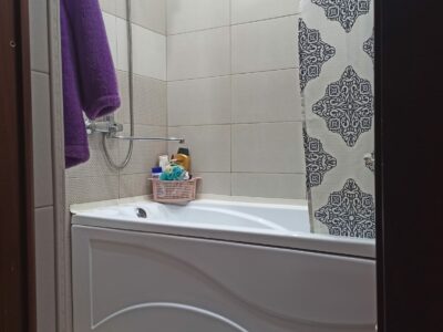 Продаётся двушка в центре с Краснокумского