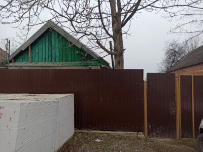 Продаю домик рядом с центром с. Краснокумского