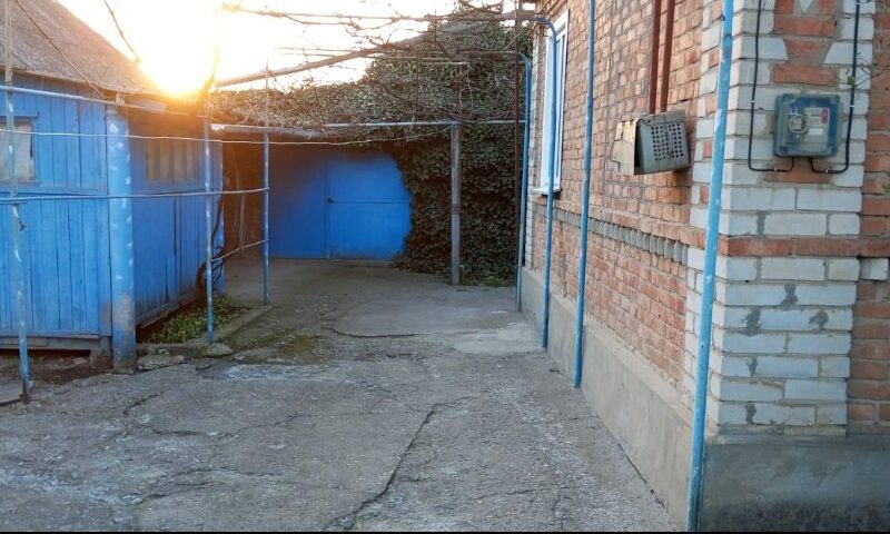 Продам дом в ст. Александрийской